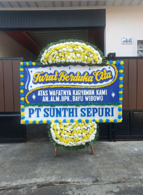 Papan Bunga Duka di Batukliang Utara